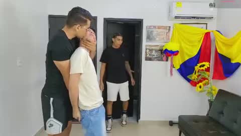 Team Cris Darwin- Fernando- Stiven- David online show from 07.12.26