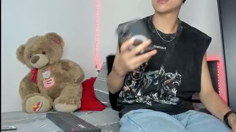 Snapshot of mateo_escobar chatting on 11.08.25 mateo_escobar online show from 11.08.25