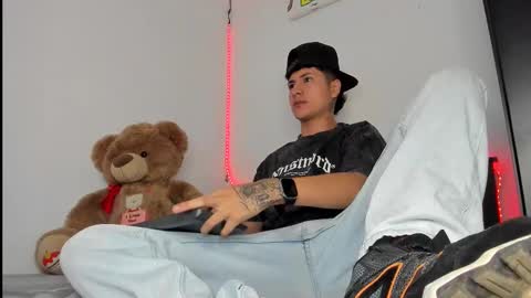 Snapshot of mateo_escobar chatting on 11.09.25 mateo_escobar online show from 11.09.25