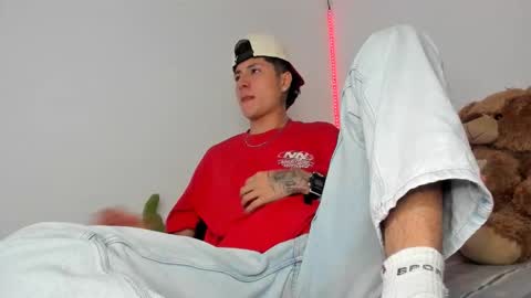 Snapshot of mateo_escobar chatting on 11.12.25 mateo_escobar online show from 11.12.25