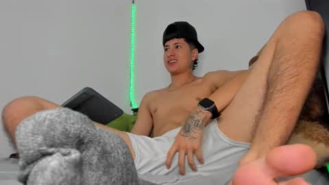 Snapshot of mateo_escobar chatting on 12.04.25 mateo_escobar online show from 12.04.25