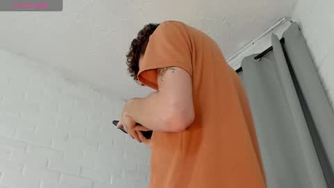 Snapshot of mateo_hunter chatting on 01.16.26 MATEO HUNTER online show from 01.16.26