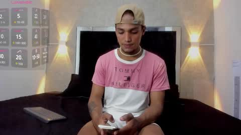 Snapshot of mateo_nick chatting on 11.02.25 Mateo and Noah online show from 11.02.25