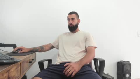 Snapshot of matheusbeard2 chatting on 12.11.24 Matheus online show from 12.11.24