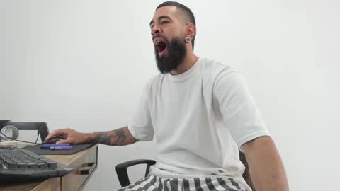 Snapshot of matheusbeard2 chatting on 12.17.24 Matheus online show from 12.17.24