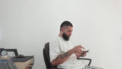 Snapshot of matheusbeard2 chatting on 12.17.24 Matheus online show from 12.17.24