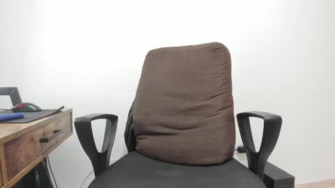 Snapshot of matheusbeard2 chatting on 01.11.25 Matheus online show from 01.11.25