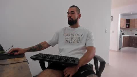 Snapshot of matheusbeard2 chatting on 09.15.25 Matheus online show from 09.15.25