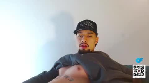 STRURIBE ON INSTAGRAM online show from 12.17.25