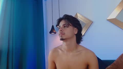 Snapshot of mathewadams chatting on 11.05.25 Mathew online show from 11.05.25