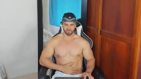 Snapshot of mathews_smith chatting on 09.12.25 mathews_smith online show from 09.12.25