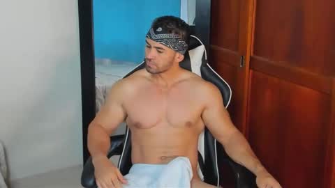 Snapshot of mathews_smith chatting on 09.20.25 mathews_smith online show from 09.20.25