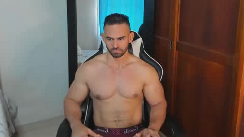 Snapshot of mathews_smith chatting on 10.29.25 mathews_smith online show from 10.29.25