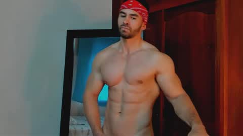 Snapshot of mathews_smith chatting on 11.18.25 mathews_smith online show from 11.18.25