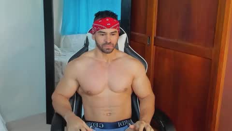 Snapshot of mathews_smith chatting on 12.02.25 mathews_smith online show from 12.02.25