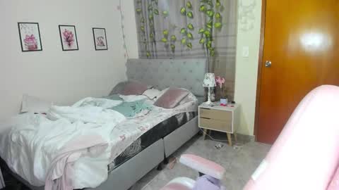 Daniela online show from 10.16.25