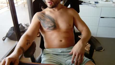 Snapshot of matt89aus chatting on 12.16.24 MRD online show from 12.16.24