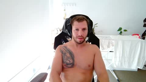 Snapshot of matt89aus chatting on 12.19.24 MRD online show from 12.19.24