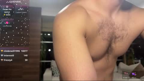 Snapshot of matt_artim chatting on 12.12.24 The Matt Leon online show from 12.12.24