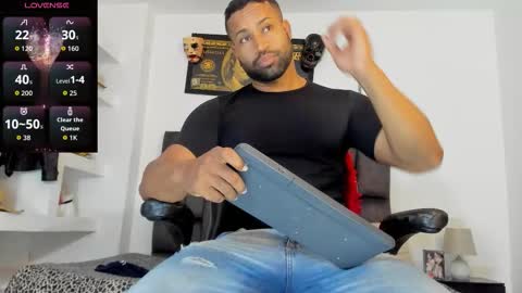 Snapshot of matt_rodriguez92 chatting on 10.25.25 matt rodriguez92 online show from 10.25.25