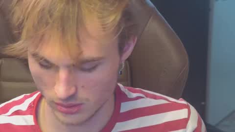 Snapshot of mattcashxxx chatting on 11.06.25 Matt Cash online show from 11.06.25