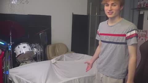 Snapshot of mattcashxxx chatting on 11.27.25 Matt Cash online show from 11.27.25