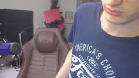 Snapshot of mattcashxxx chatting on 12.18.25 Matt Cash online show from 12.18.25