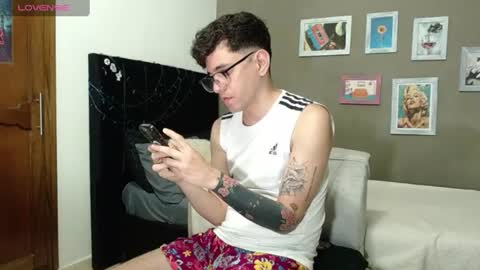 Snapshot of matteo12_ chatting on 07.16.26 ---Matteo--- online show from 07.16.26