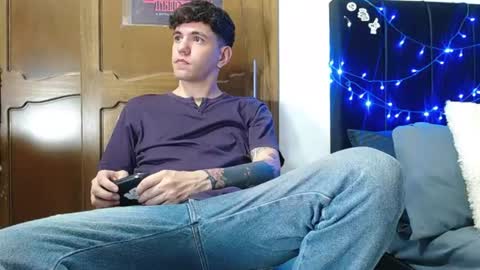 Snapshot of matteo12_ chatting on 07.19.26 ---Matteo--- online show from 07.19.26