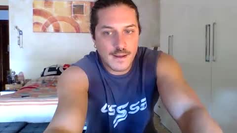 matteushh87 online show from 10.15.25