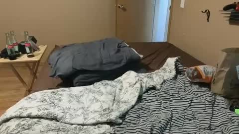 Snapshot of matthewhusby chatting on 09.12.25 MH online show from 09.12.25