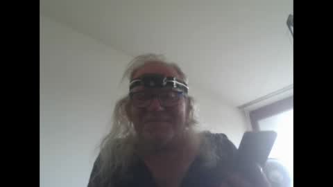 Snapshot of matthy60 chatting on 09.10.25 Matthias online show from 09.10.25