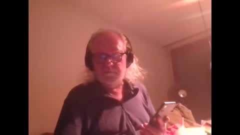 Snapshot of matthy60 chatting on 09.21.25 Matthias online show from 09.21.25