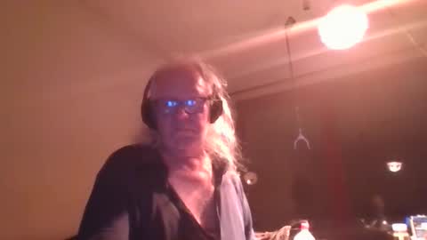 Snapshot of matthy60 chatting on 10.25.25 Matthias online show from 10.25.25