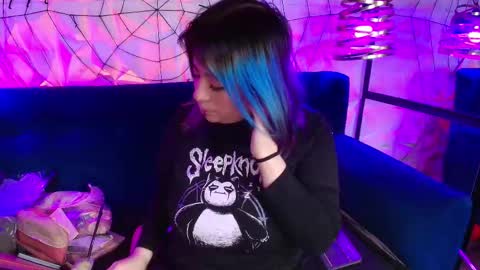 TATIANA  AND ROUS online show from 12.15.25