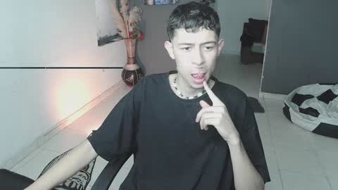 Snapshot of mattias_dantee chatting on 02.02.25 mattias online show from 02.02.25