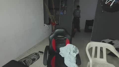 Snapshot of mattias_dantee chatting on 02.05.25 mattias online show from 02.05.25