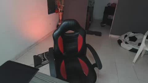 Snapshot of mattias_dantee chatting on 02.07.25 mattias online show from 02.07.25