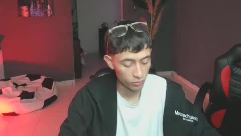 Snapshot of mattias_dantee chatting on 02.09.25 mattias online show from 02.09.25