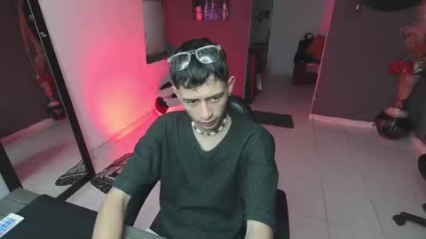 Snapshot of mattias_dantee chatting on 02.09.25 mattias online show from 02.09.25