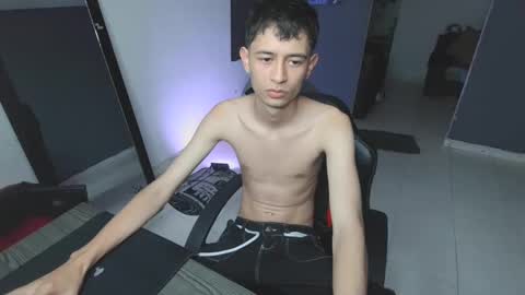 Snapshot of mattias_dantee chatting on 02.10.25 mattias online show from 02.10.25