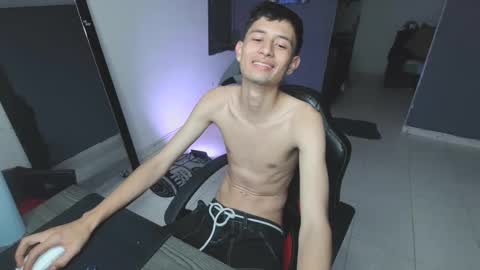 Snapshot of mattias_dantee chatting on 02.10.25 mattias online show from 02.10.25