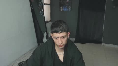 Snapshot of mattias_dantee chatting on 02.11.25 mattias online show from 02.11.25