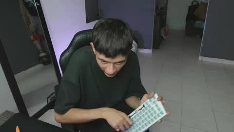 Snapshot of mattias_dantee chatting on 02.12.25 mattias online show from 02.12.25