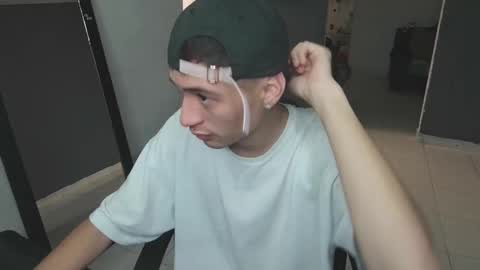 Snapshot of mattias_dantee chatting on 02.14.25 mattias online show from 02.14.25