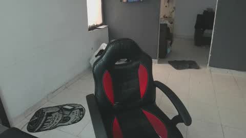 Snapshot of mattias_dantee chatting on 02.17.25 mattias online show from 02.17.25