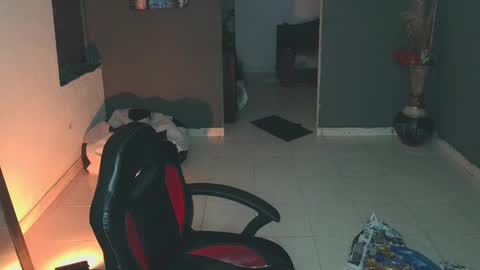 Snapshot of mattias_dantee chatting on 02.20.25 mattias online show from 02.20.25