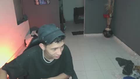 Snapshot of mattias_dantee chatting on 02.21.25 mattias online show from 02.21.25