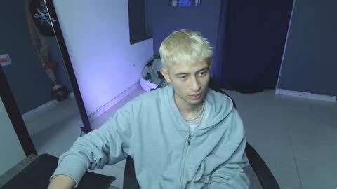 Snapshot of mattias_dantee chatting on 02.26.25 mattias online show from 02.26.25