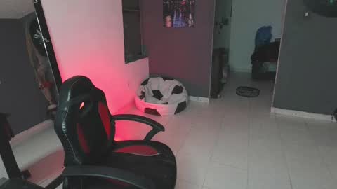 Snapshot of mattias_dantee chatting on 02.27.25 mattias online show from 02.27.25